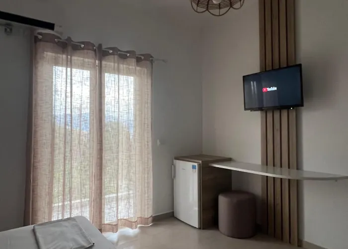 Sunshine Apartments And Rooms